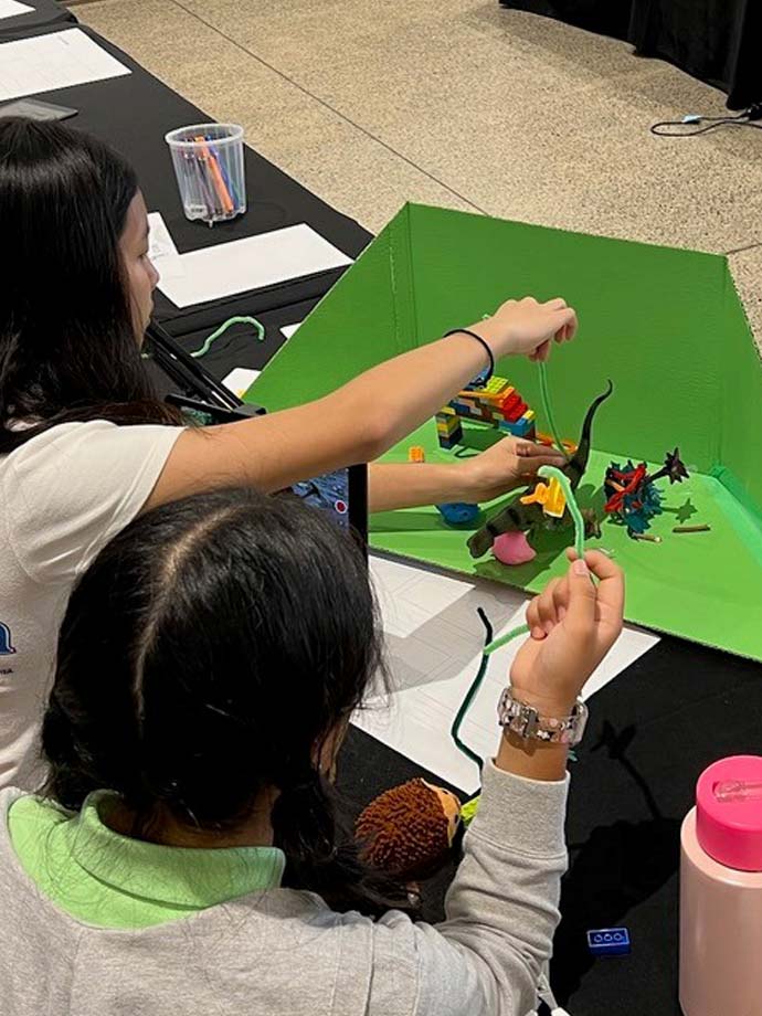 FULLY BOOKED // School Holiday Program: Green Screen Animation image